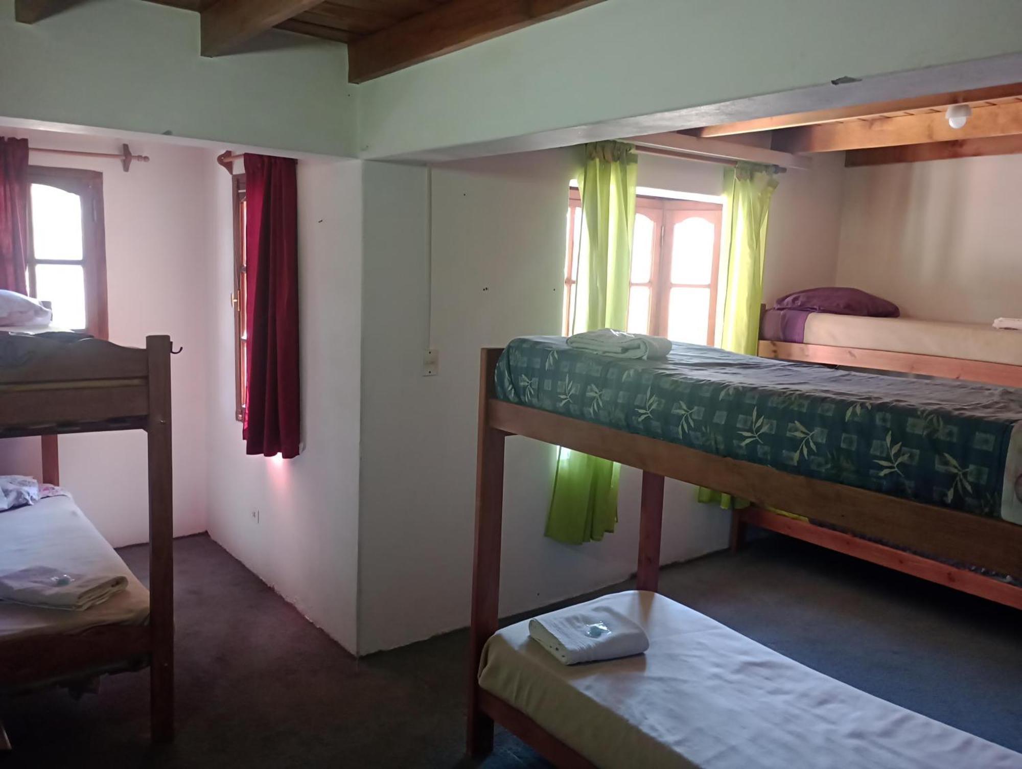 La Casa De Emma Hostel Esquel Bagian luar foto